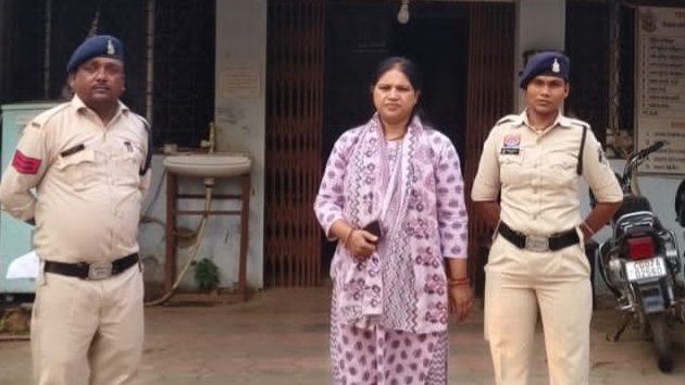 भिलाई में बुजुर्ग दंपति के खाते से निकले 40000, आरोपी महिला केयरटेकर गिरफ्तार भिलाई में बुजुर्ग दंपति के खाते से निकले 40000, आरोपी महिला केयरटेकर गिरफ्तार