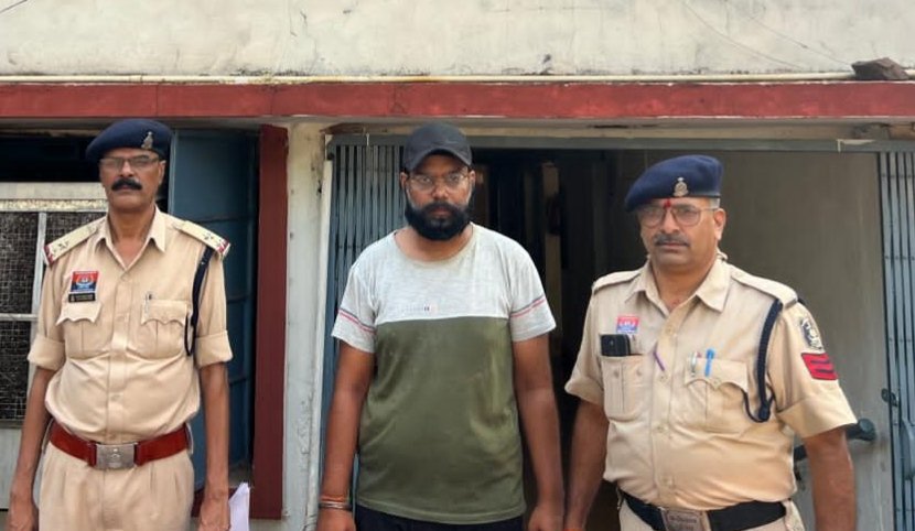 भिलाई में नौकरी दिलाने के नाम पर 7.50 लाख की ठगी, आरोपी गिरफ्तार भिलाई में नौकरी दिलाने के नाम पर 7.50 लाख की ठगी, आरोपी गिरफ्तार