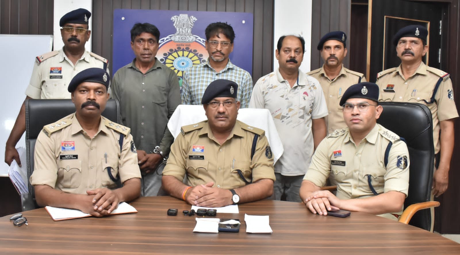 दुर्ग पुलिस की बड़ी कार्रवाई: 15 टन से अधिक कोयला जब्त दुर्ग पुलिस की बड़ी कार्रवाई: 15 टन से अधिक कोयला जब्त