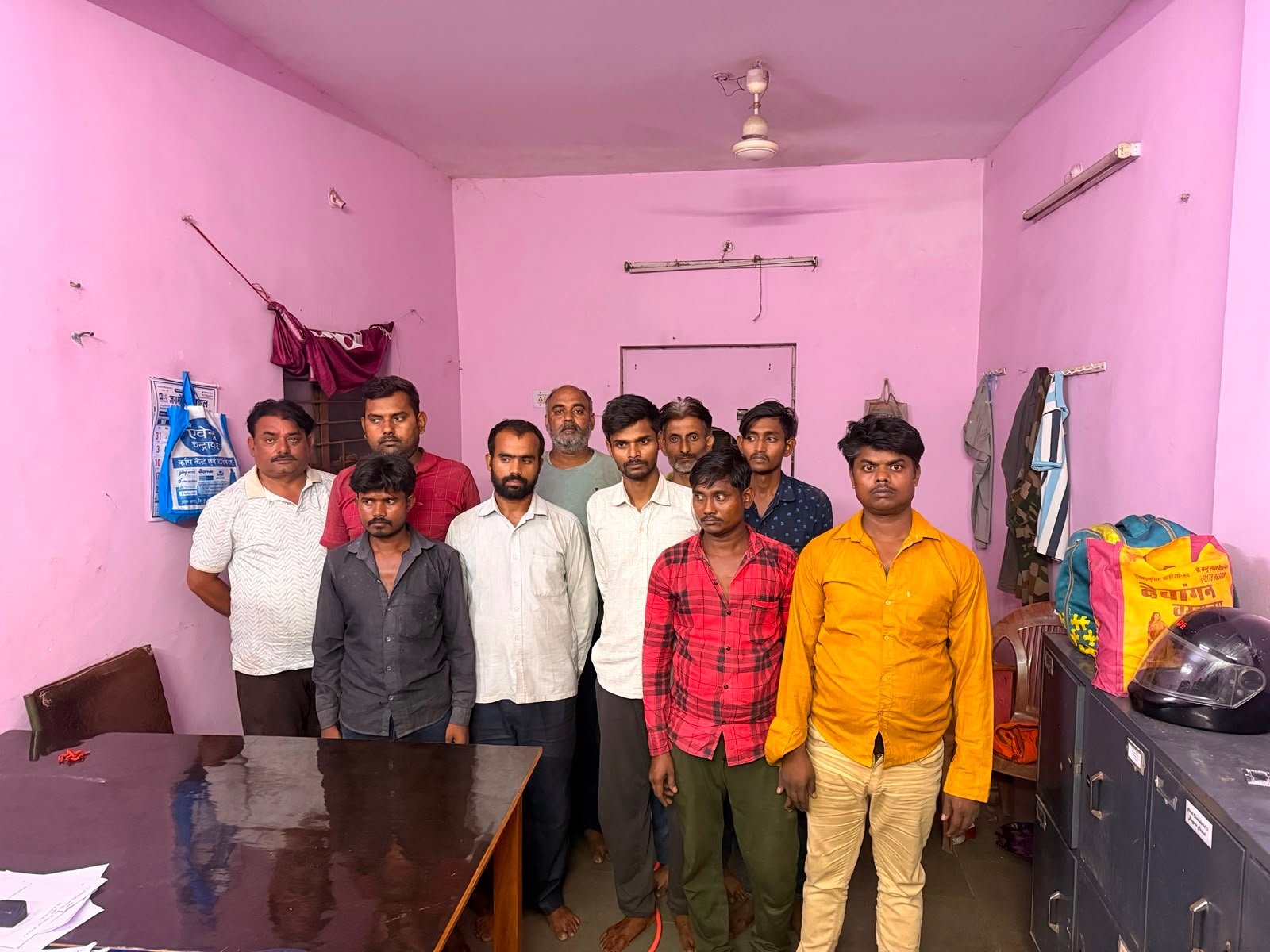 गुटखा माफियाओं के खिलाफ दुर्ग पुलिस का सर्जिकल स्ट्राइक, दो फैक्ट्री ध्वस्त गुटखा माफियाओं के खिलाफ दुर्ग पुलिस का सर्जिकल स्ट्राइक, दो फैक्ट्री ध्वस्त