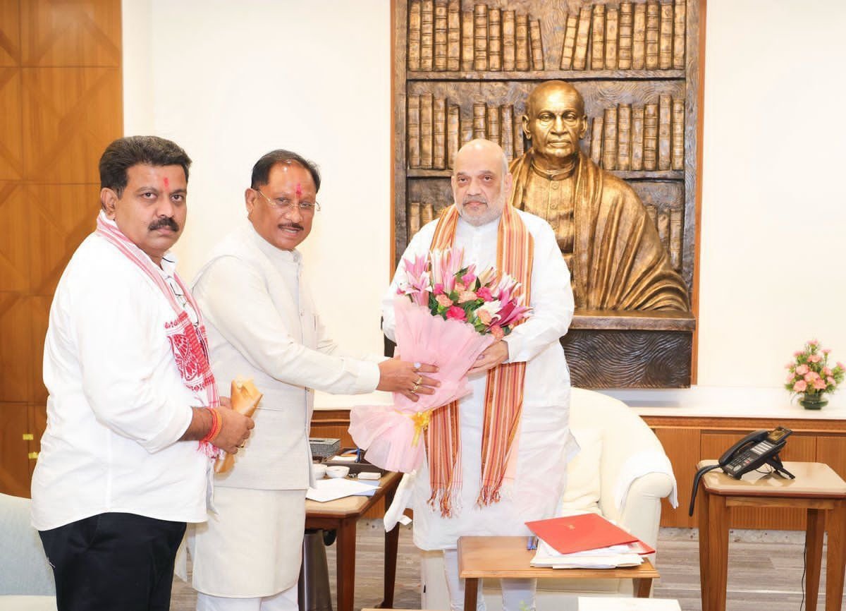 बस्तर में विकास और जनविश्वास का मजबूत हो रहा है आधार: केंद्रीय गृहमंत्री अमित शाह से मिले मुख्यमंत्री विष्णुदेव साय बस्तर में विकास और जनविश्वास का मजबूत हो रहा है आधार: केंद्रीय गृहमंत्री अमित शाह से मिले मुख्यमंत्री विष्णुदेव साय
