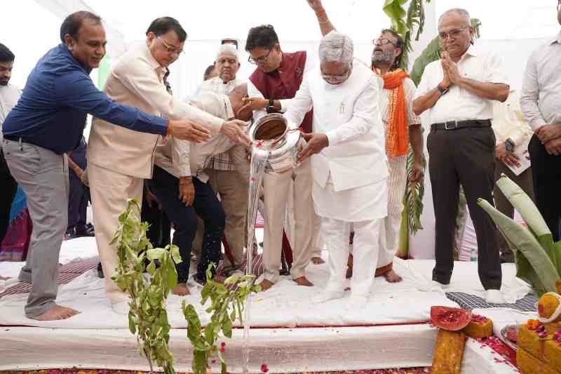 मुख्यमंत्री विष्णु देव साय की सोच को साकार कर रहा टेक्सटाइल पार्क