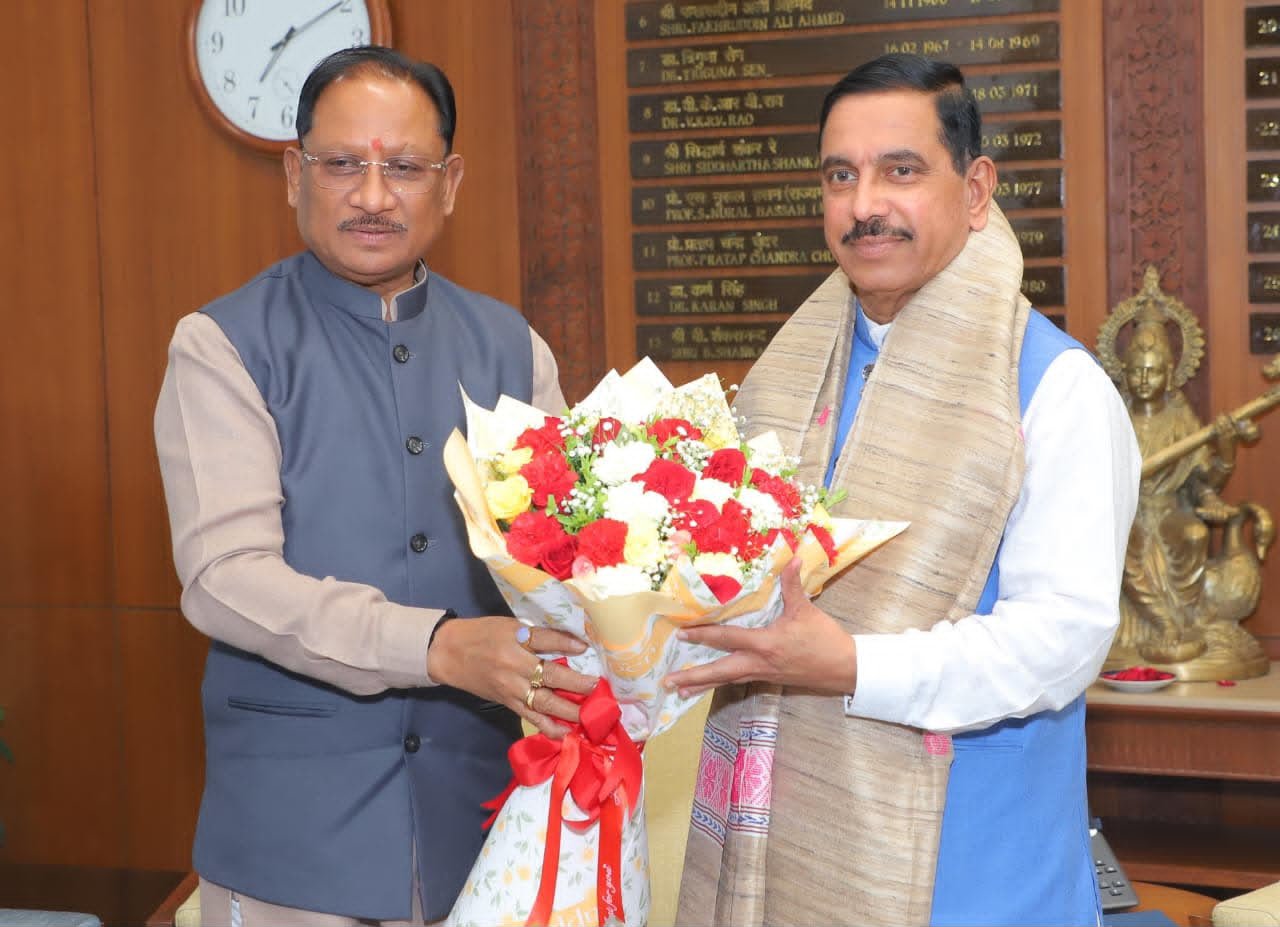 मुख्यमंत्री विष्णुदेव साय ने केंद्रीय मंत्री से पर्याप्त रेलवे रैक उपलब्ध कराने का किया आग्रह मुख्यमंत्री विष्णुदेव साय ने केंद्रीय मंत्री से पर्याप्त रेलवे रैक उपलब्ध कराने का किया आग्रह