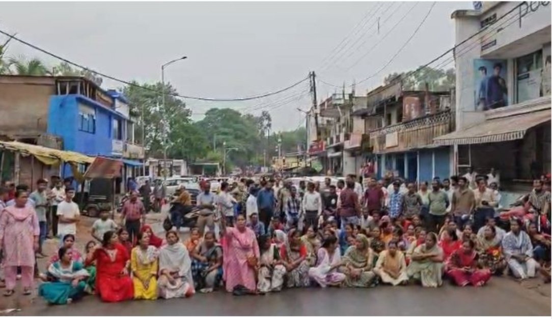 CG News : चोरी के आरोप के बाद नाबालिग छात्रा ने की ख़ुदकुशी, दुकान सील