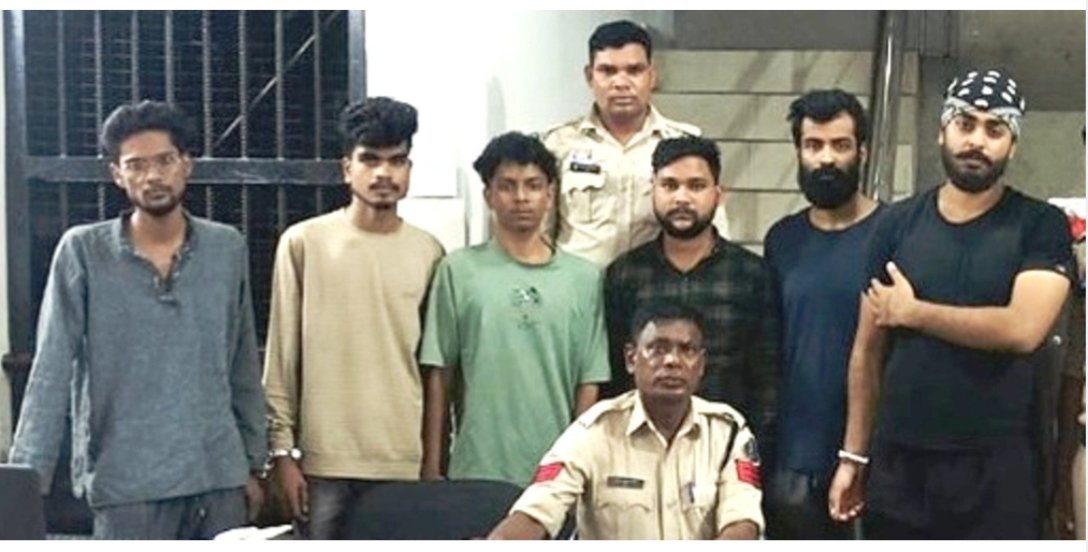 ढाबा संचालक को पेट्रोल डालकर जिंदा जलाने की कोशिश, 6 आरोपी गिरफ्तार ढाबा संचालक को पेट्रोल डालकर जिंदा जलाने की कोशिश, 6 आरोपी गिरफ्तार