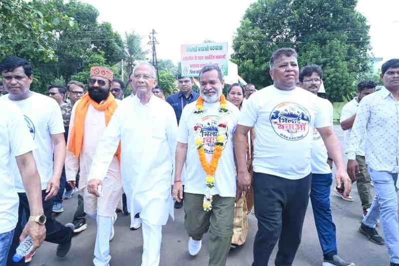 बीएसपी और भिलाई टाउनशिप बचाने कांग्रेस की चार दिवसीय पदयात्रा शुरू बीएसपी और भिलाई टाउनशिप बचाने कांग्रेस की चार दिवसीय पदयात्रा शुरू