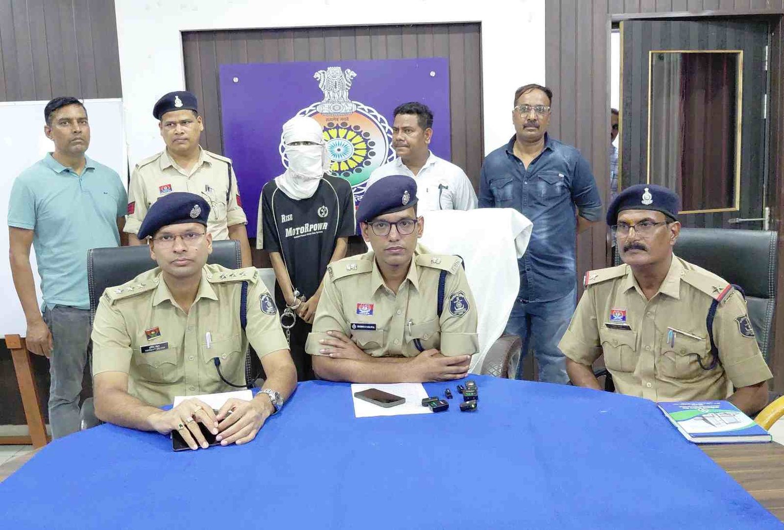 दुर्ग-धमधा रोड मर्डर मिस्ट्री का 48 घंटे में खुलासा, लूट का विरोध करने पर की थी हत्या