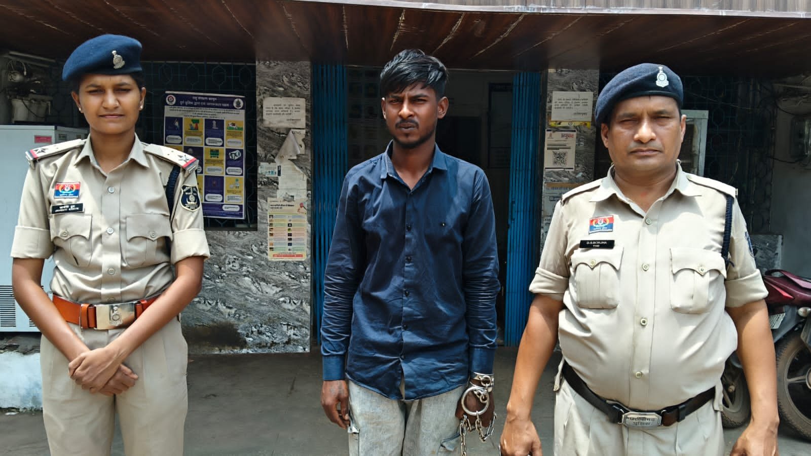 अपहरण कर डकैती करने वाला फरार आरोपी गिरफ्तार, सुपेला पुलिस की कार्रवाई अपहरण कर डकैती करने वाला फरार आरोपी गिरफ्तार, सुपेला पुलिस की कार्रवाई