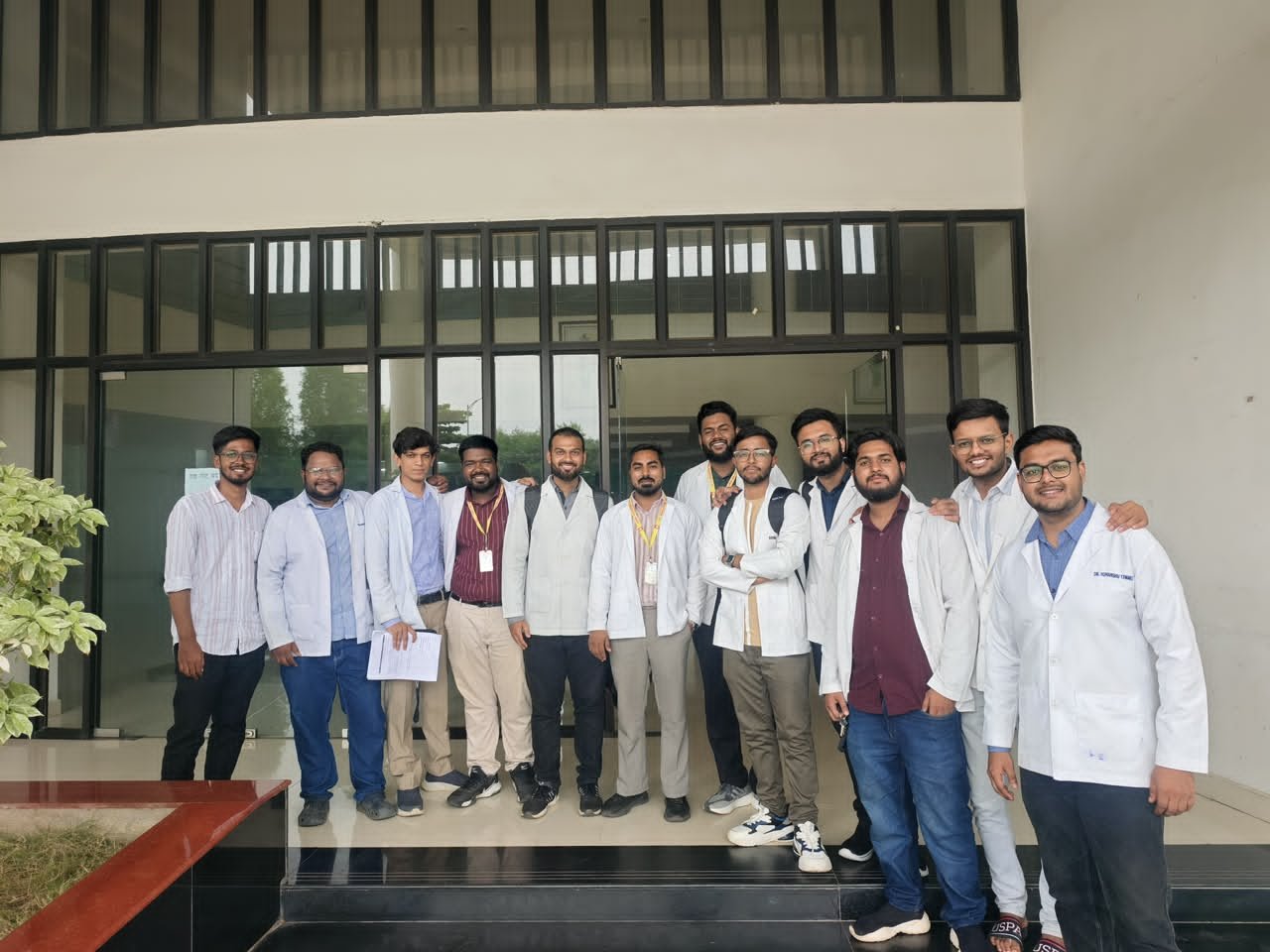 इंटर्न्स की समस्याओं पर चिकित्सा शिक्षा विभाग की बैठक, स्टाइपेंड बढ़ाने की माँग पर विचार