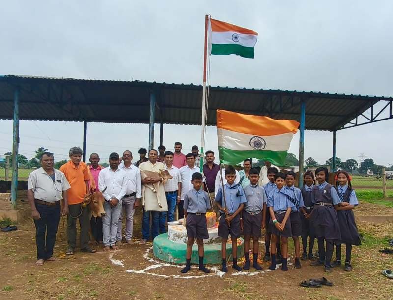 नारधेश्वर गौधाम में स्वतंत्रता दिवस पर ध्वजारोहण और विशेष पूजन कार्यक्रम सम्पन्न