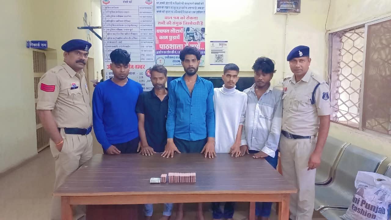 डुण्डेरा में नशीली गोलियों के अवैध कारोबार का खुलासा, 5 आरोपी गिरफ्तार डुण्डेरा में नशीली गोलियों के अवैध कारोबार का खुलासा, 5 आरोपी गिरफ्तार