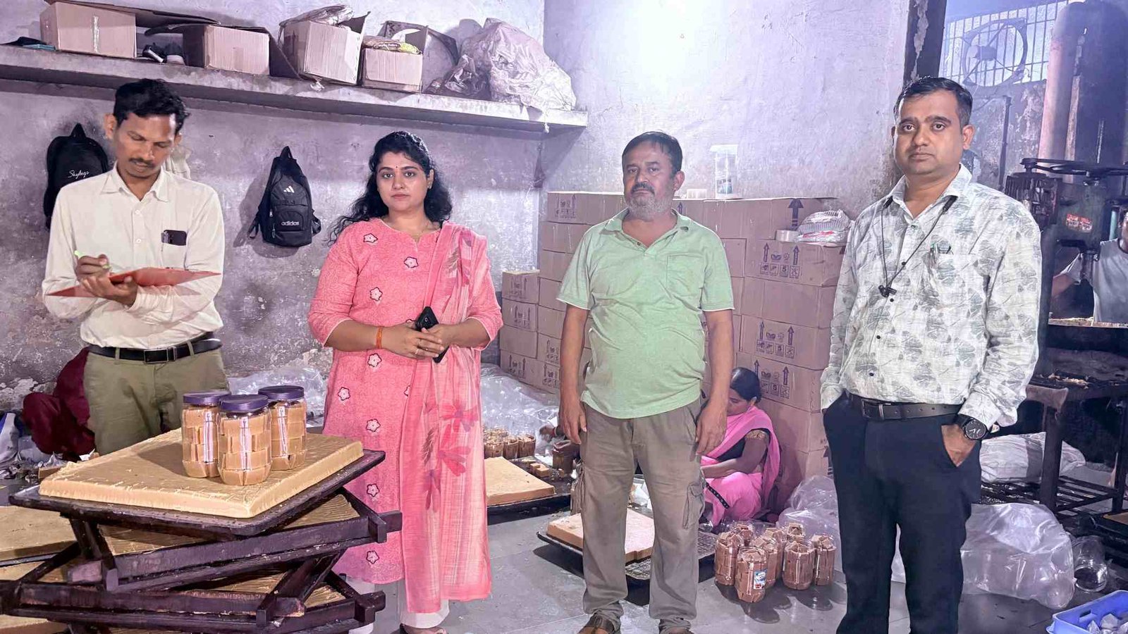 भिलाई : बने खाबो बने रहिबो’ अभियान के तहत बिना लाइसेंस संचालित प्रतिष्ठान सील