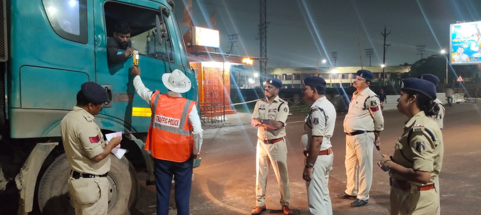 अड्डेबाजी, सार्वजनिक स्थानों पर शराब सेवन के खिलाफ दुर्ग पुलिस का विशेष अभियान
