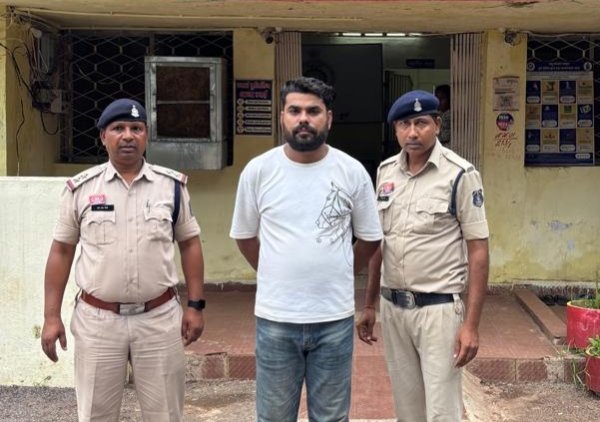 दो साल से फरार हत्या का आरोपी नागपुर से गिरफ्तार, उतई पुलिस की बड़ी कार्रवाई