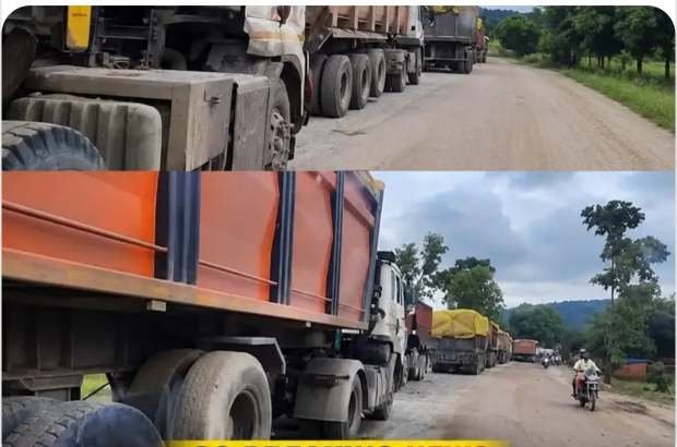 48 घंटे से हाईवे पर ‘ब्रेक’ सैकड़ों वाहन फंसे, 2 KM लंबा जाम; पेंड्रा-बिलासपुर मार्ग ठप 48 घंटे से हाईवे पर ‘ब्रेक’ सैकड़ों वाहन फंसे, 2 KM लंबा जाम; पेंड्रा-बिलासपुर मार्ग ठप