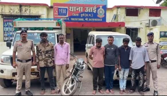 पुरई में अवैध मवेशी परिवहन का खुलासा, 6 आरोपी गिरफ्तार; 2 अपचारी बालक अभिरक्षा में