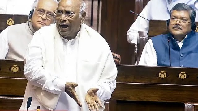 मेरी स्पीच के बाद मंच को शुद्ध किया, खरगे भड़के; भाजपा ने क्या दिया रिप्लाई