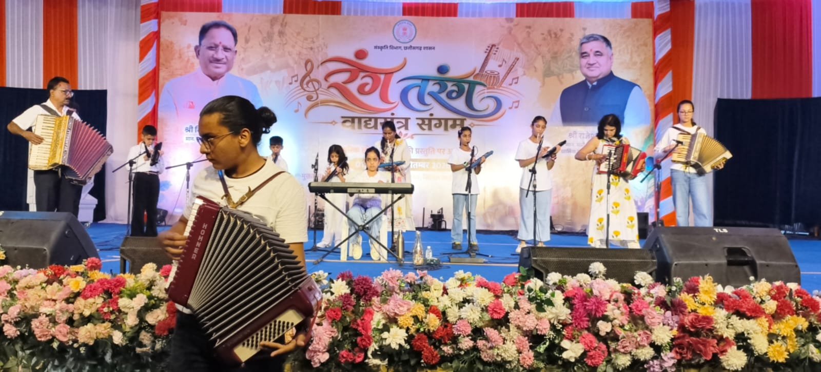 गुदुम बाजा और मोहरी की पारंपरिक धुनों से सजा ‘रंग-तरंग’ का दूसरा दिन गुदुम बाजा और मोहरी की पारंपरिक धुनों से सजा ‘रंग-तरंग’ का दूसरा दिन