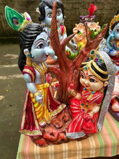 आस्था के साथ पर्यावरण संरक्षण का संदेश दे रही कैदियों की गणेश प्रतिमाएं