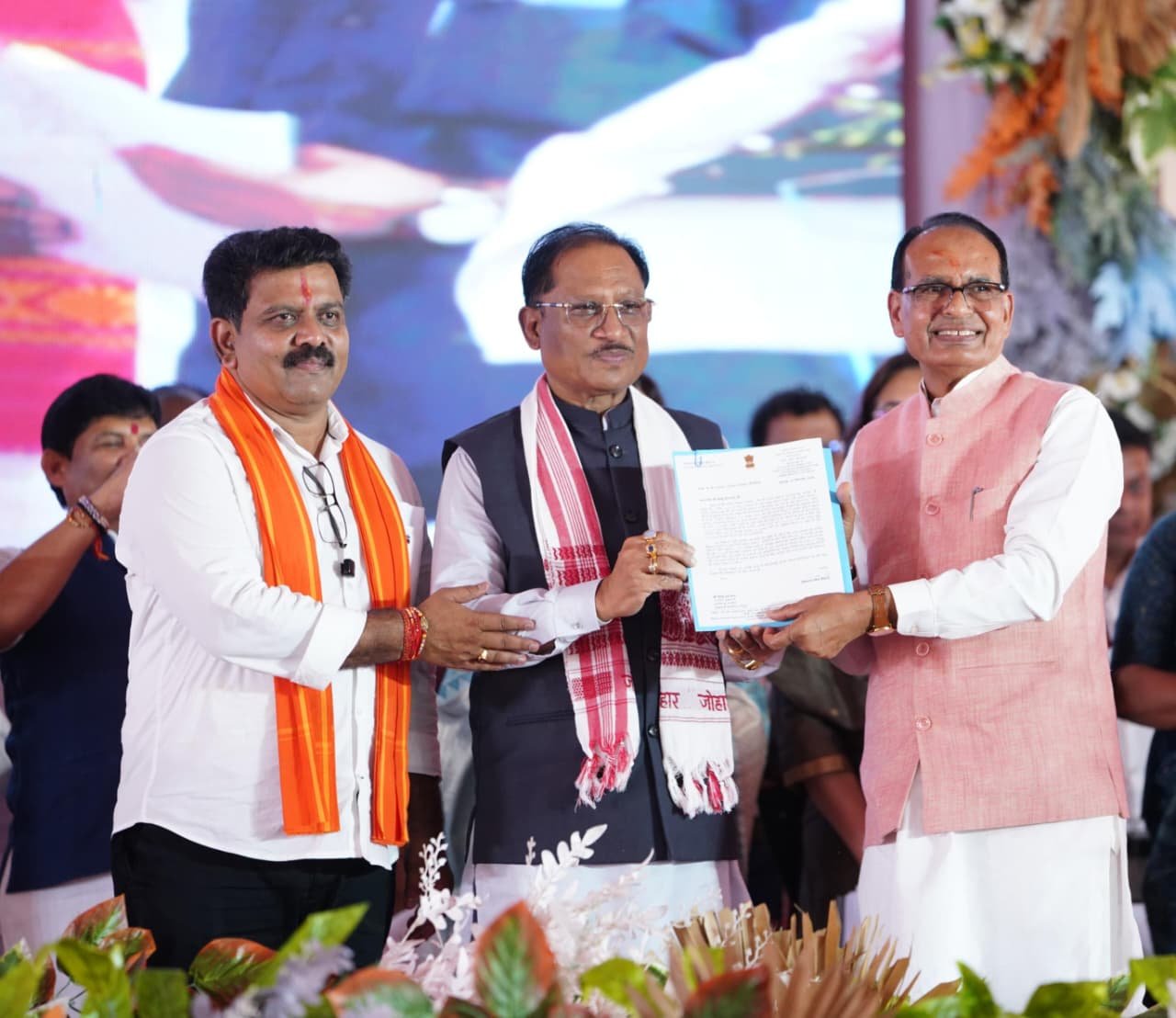 प्रधानमंत्री आवास योजना ने लाखों गरीब परिवारों के पक्के घर का सपना किया साकार : केंद्रीय मंत्री शिवराज सिंह चौहान