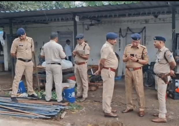 रेलवे निर्माण स्थल पर 16 साल के किशोर ने की हथौड़े से पीटकर सुपरवाइजर की हत्या