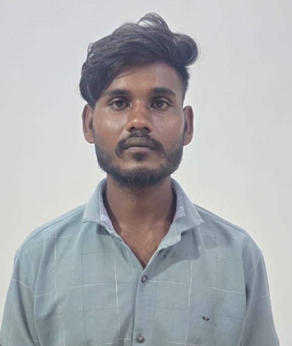 दुर्ग : 24 घंटे में नवविवाहिता की मौत का खुलासा, आरोपी पति गिरफ्तार दुर्ग : 24 घंटे में नवविवाहिता की मौत का खुलासा, आरोपी पति गिरफ्तार