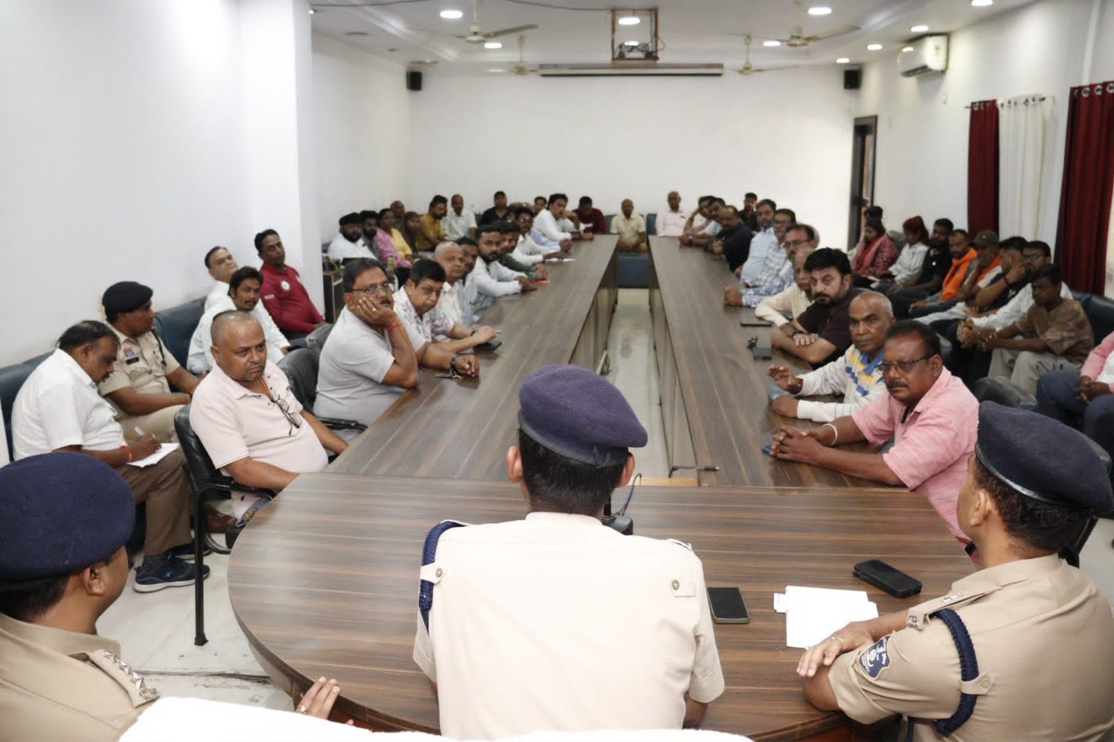 नवरात्रि व दुर्गा उत्सव : दुर्ग पुलिस अलर्ट, 150 आयोजकों को दिए सुरक्षा के निर्देश