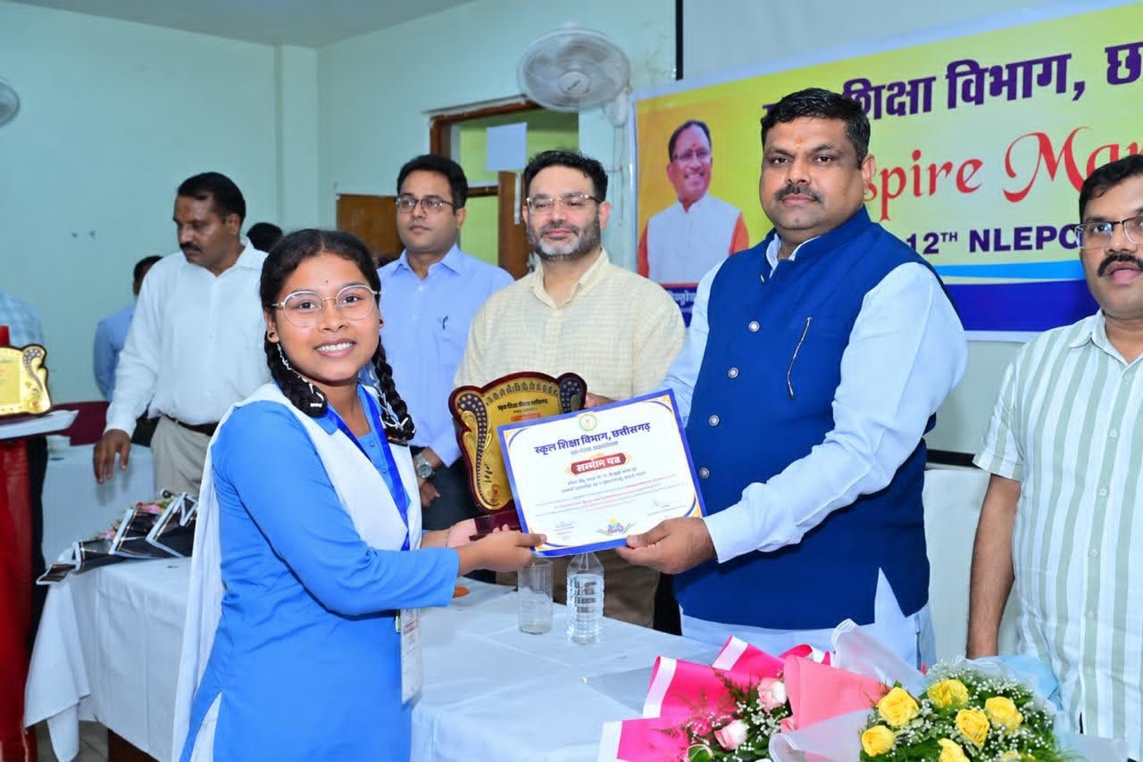 इंस्पायर अवार्ड योजना से बच्चों में नवाचार व वैज्ञानिक सोच को मिल रहा प्रोत्साहन – मंत्री गजेन्द्र यादव