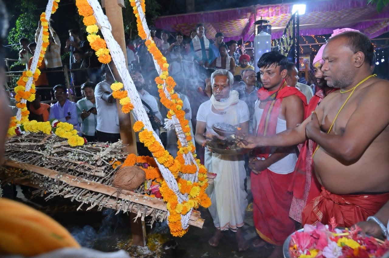 विश्व प्रसिद्ध बस्तर दशहरा पर्व मनाने के लिए अनुमति पूजा विधान में दिखी अपार उत्साह