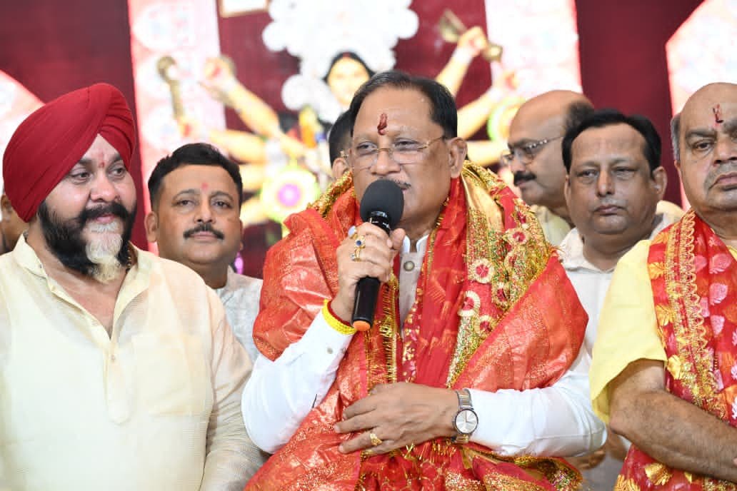 मुख्यमंत्री विष्णु देव साय ने मां काली और मां दुर्गा की पूजा-अर्चना कर प्रदेश की सुख-समृद्धि की कामना की