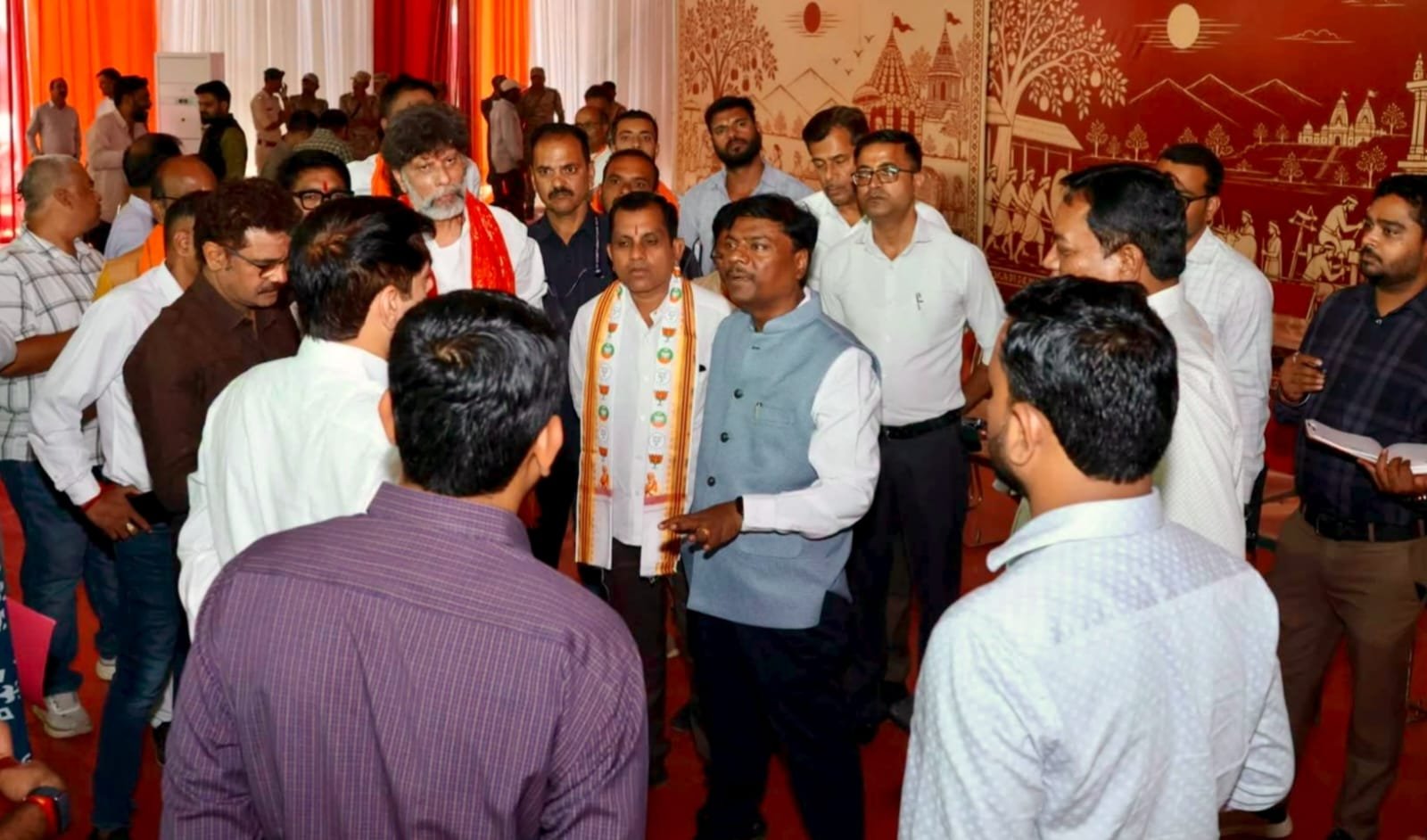 23 को जगदलपुर आएंगी राष्ट्रपति श्रीमती द्रौपदी मुर्मु, मुरिया दरबार में होंगी शामिल 23 को जगदलपुर आएंगी राष्ट्रपति श्रीमती द्रौपदी मुर्मु, मुरिया दरबार में होंगी शामिल