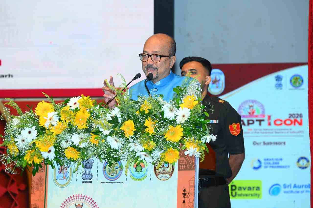 दवाएं सस्ती हों, ग्रामीणों तक पहुंचे इलाज, नकली दवाओं पर लगे रोक -राज्यपाल डेका