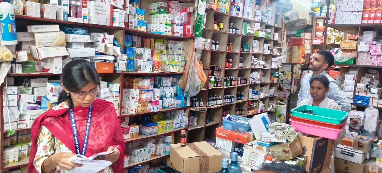 दुर्ग-भिलाई के 5 मेडिकल स्टोर्स की जांच, दो में मिली अनियमितता